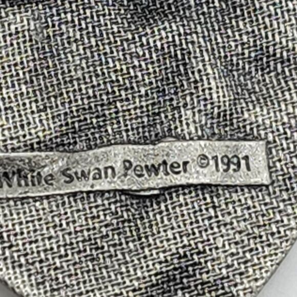 Vintage White Swan Pewter Heart Ribbon Flower Brooch - Picture 4 of 4